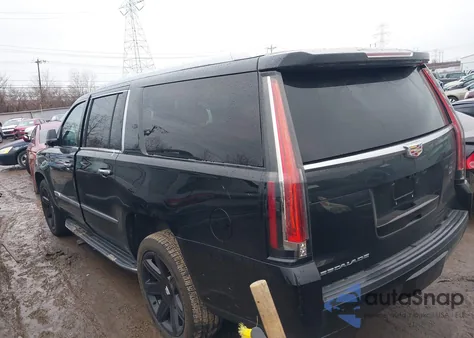 2020 Cadillac Escalade Esv 4Wd Luxury z USA, uszkodzony, nr VIN 1GYS4HKJ2LR143883